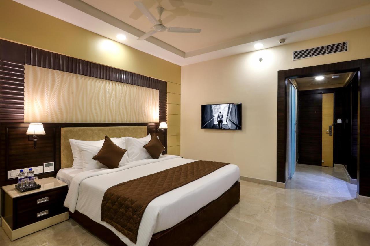 Hotel Aadithya Chennai Zewnętrze zdjęcie